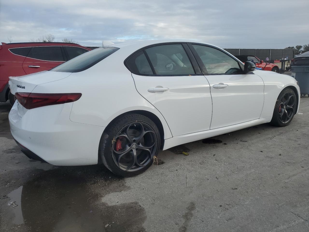2019 Alfa Romeo Giulia - Image 3