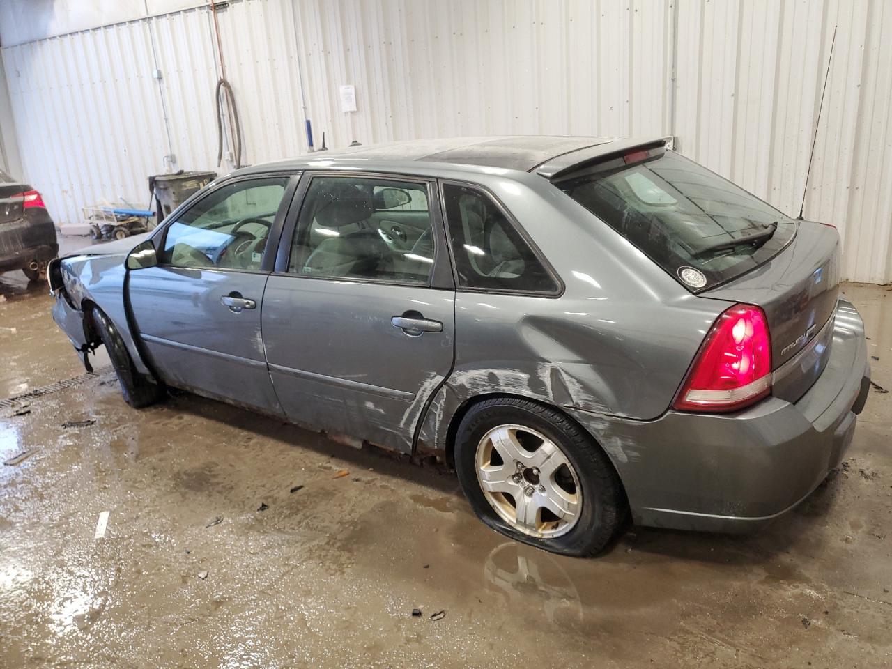2005 Chevrolet Malibu - Image 2
