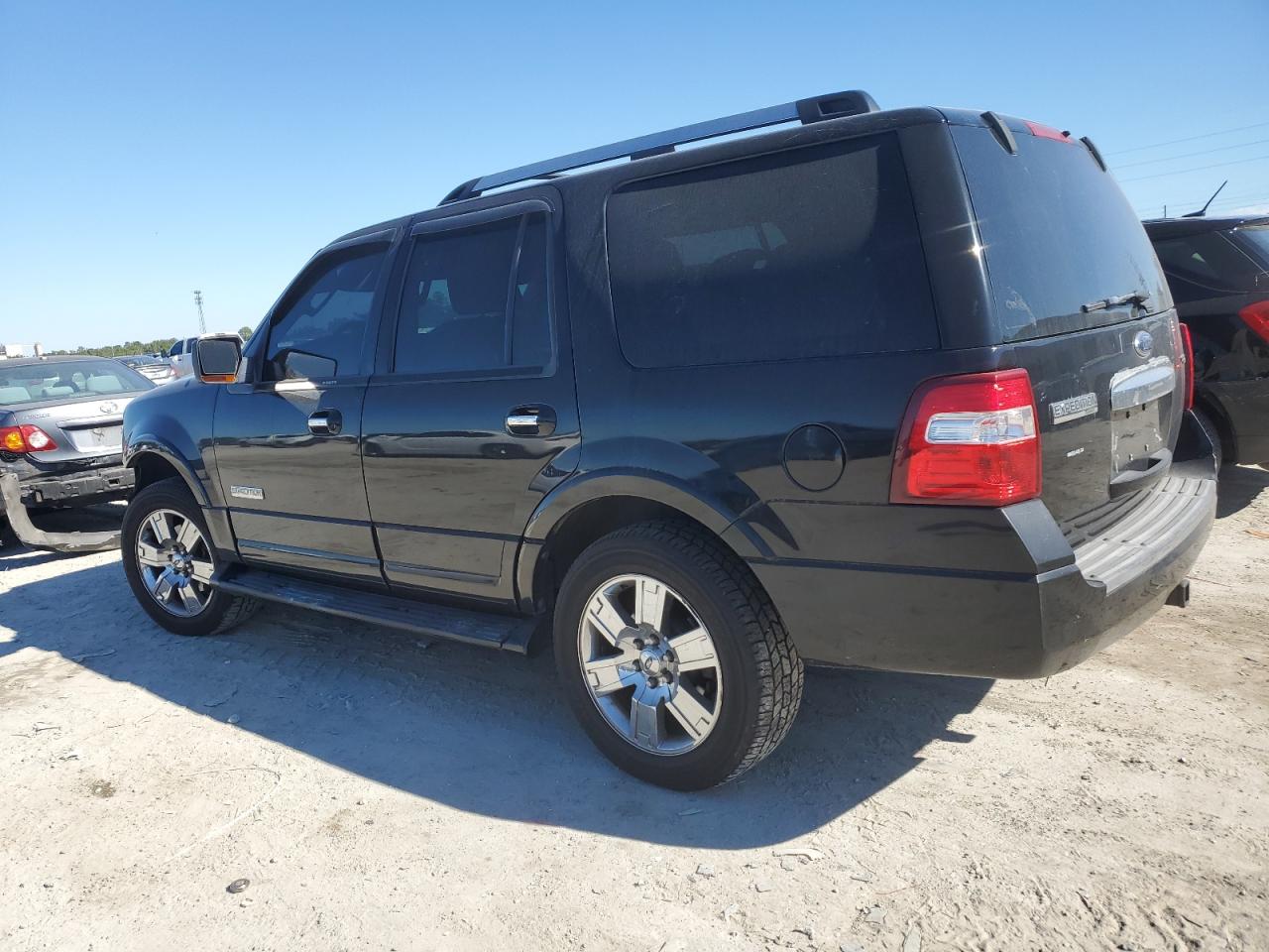 2008 Ford Expedition - Image 2