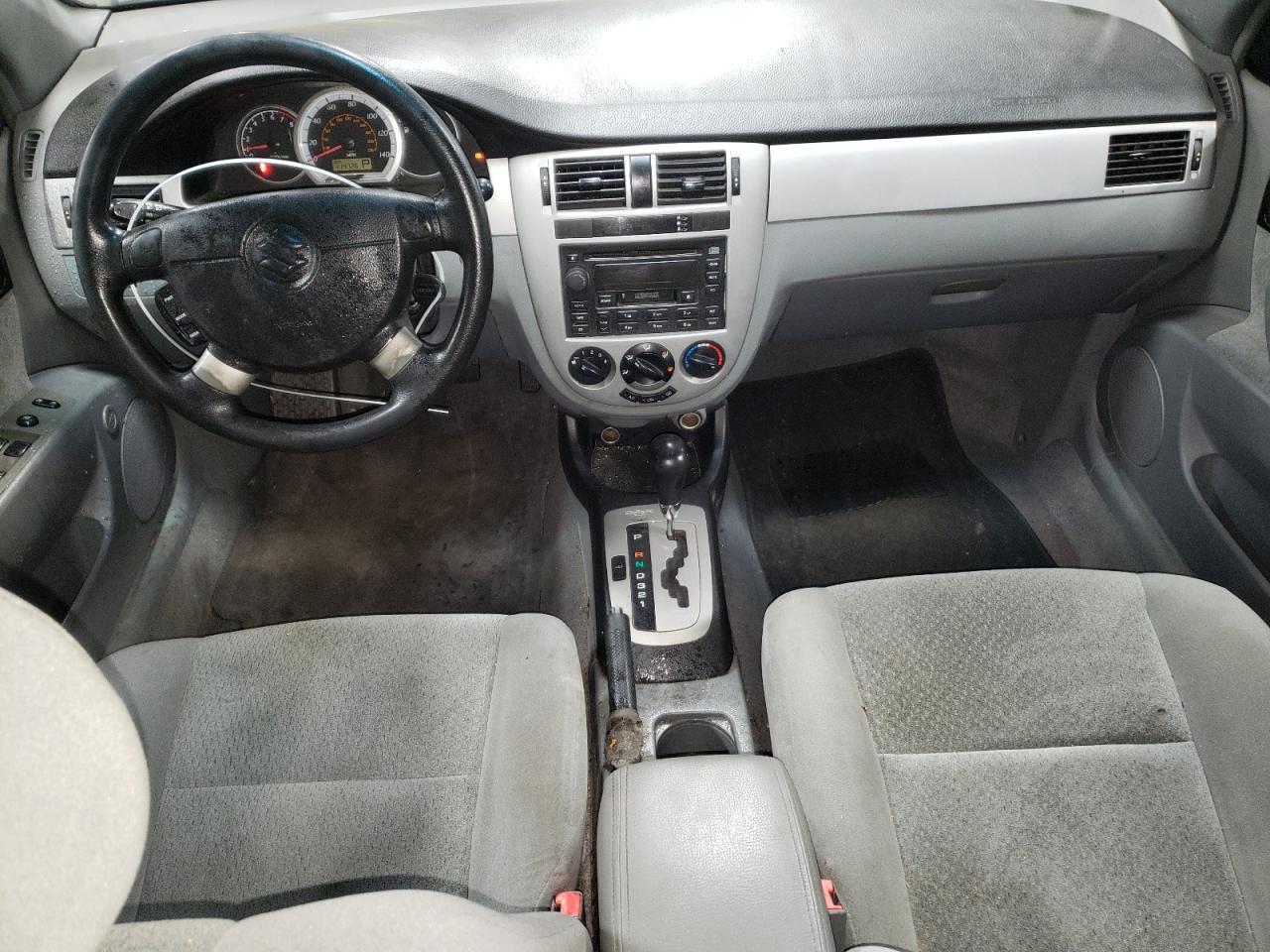 2004 Suzuki Forenza - Image 8