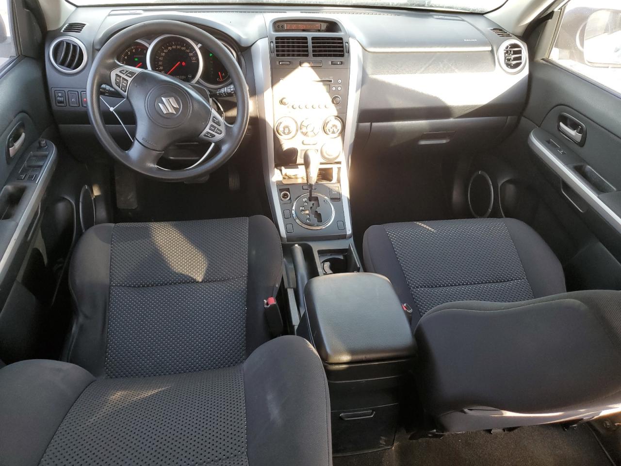 2006 Suzuki Grand Vitara - Image 8