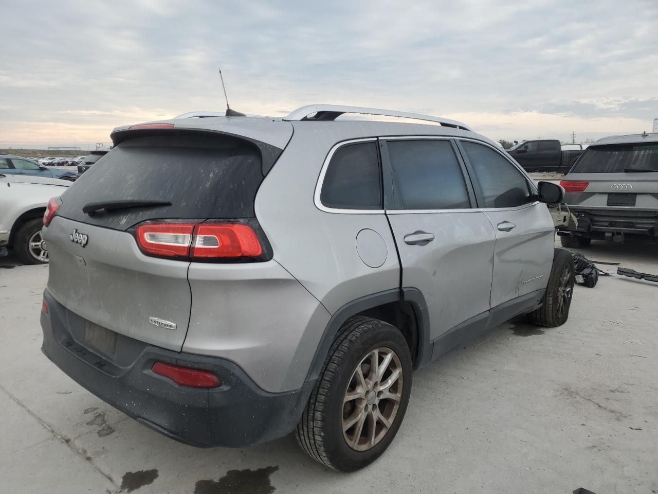 2017 Jeep Grand Cherokee - Image 3