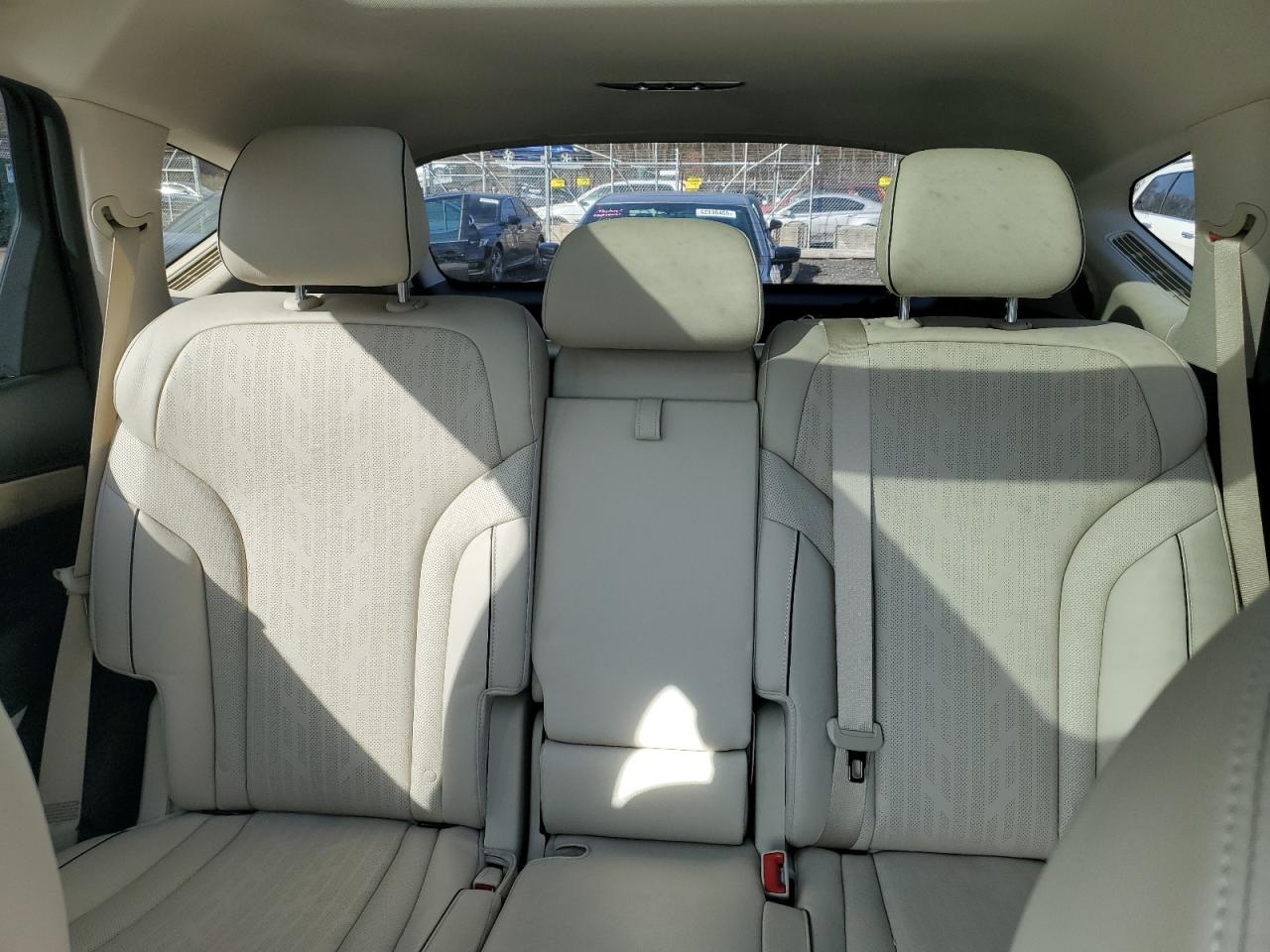 2024 Genesis GV80 - Image 10