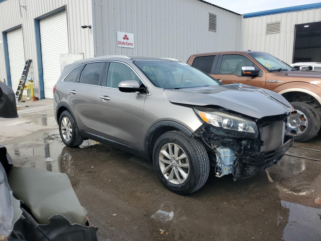 2017 Kia Sorento - Image 4