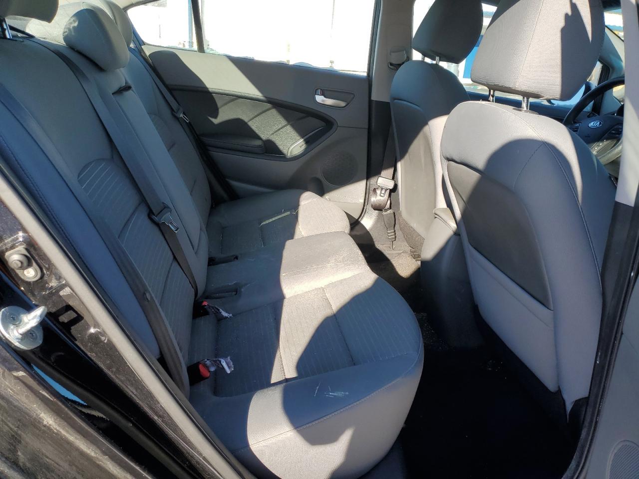 2017 Kia Forte - Image 10