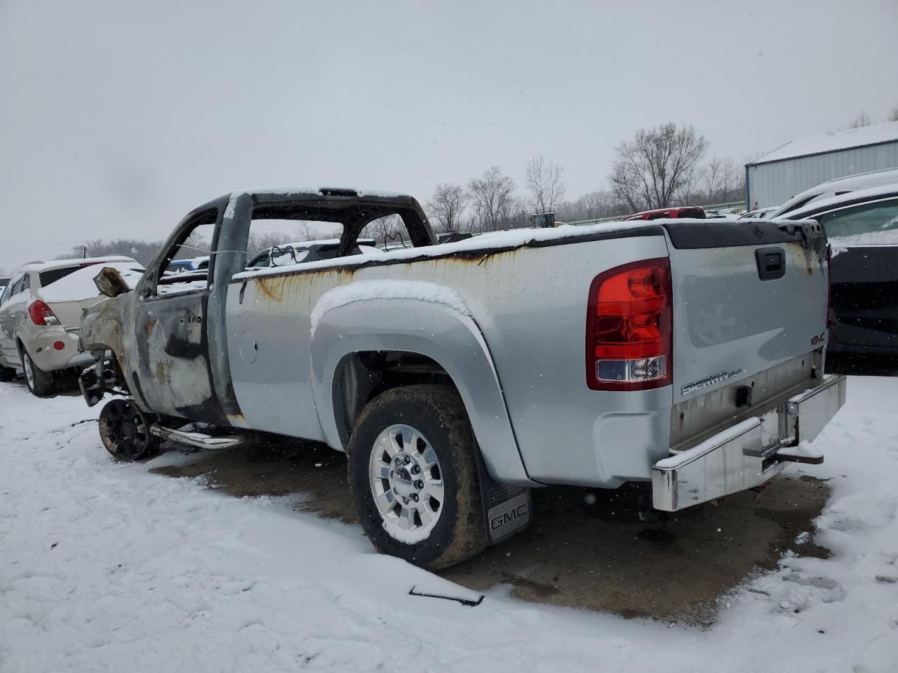 2014 GMC Sierra - Image 2