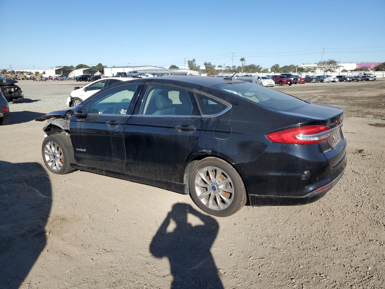 VIN 3FA6P0LU0HR399000 2017 FORD FUSION no.2