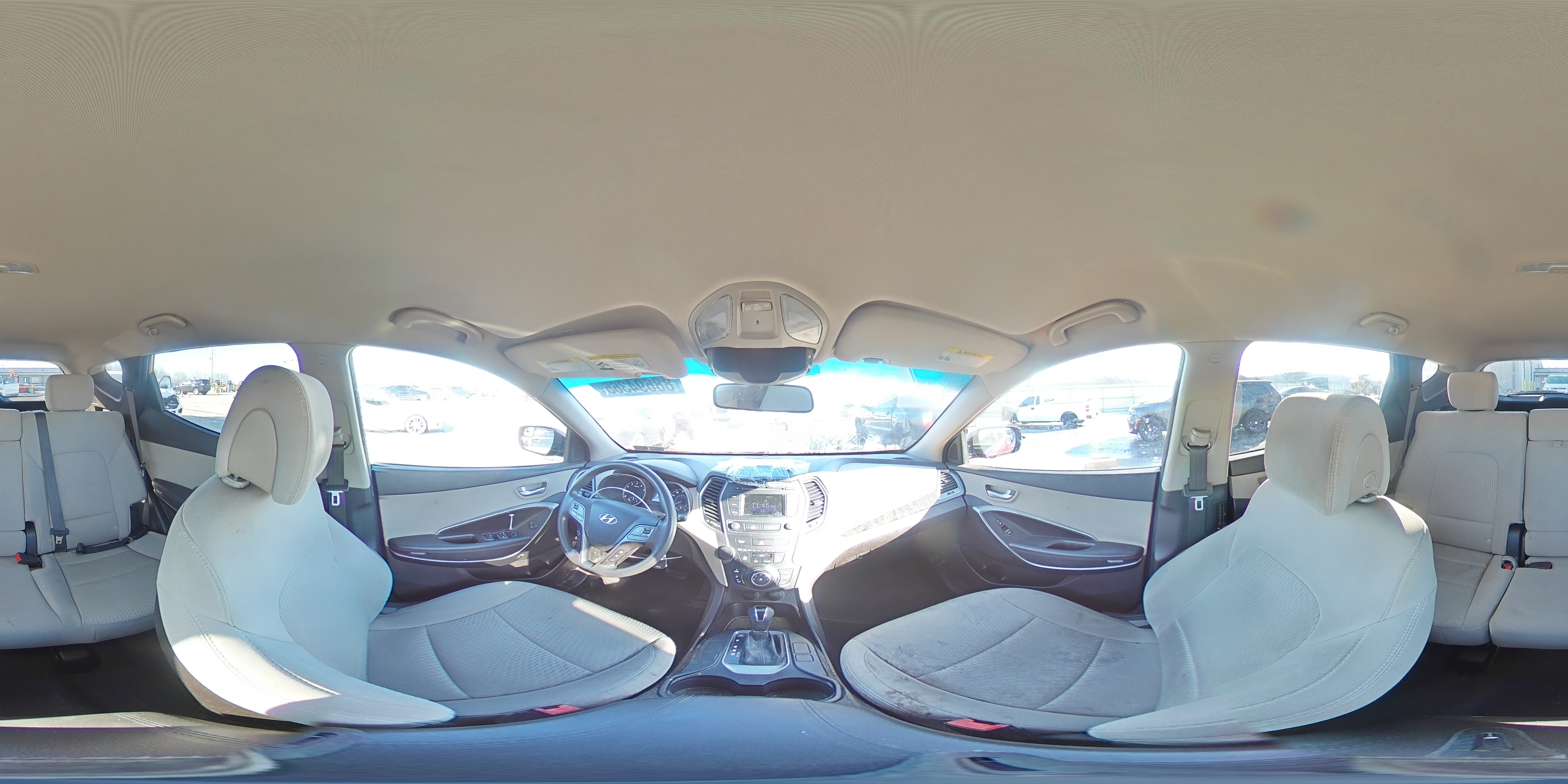 2017 Hyundai Santa Fe - Image 16