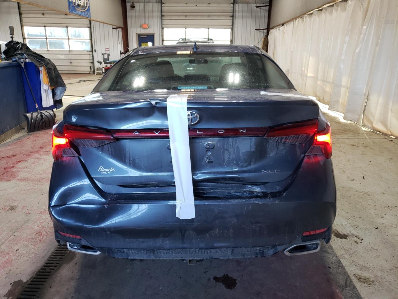 2020 Toyota Avalon - Image 6