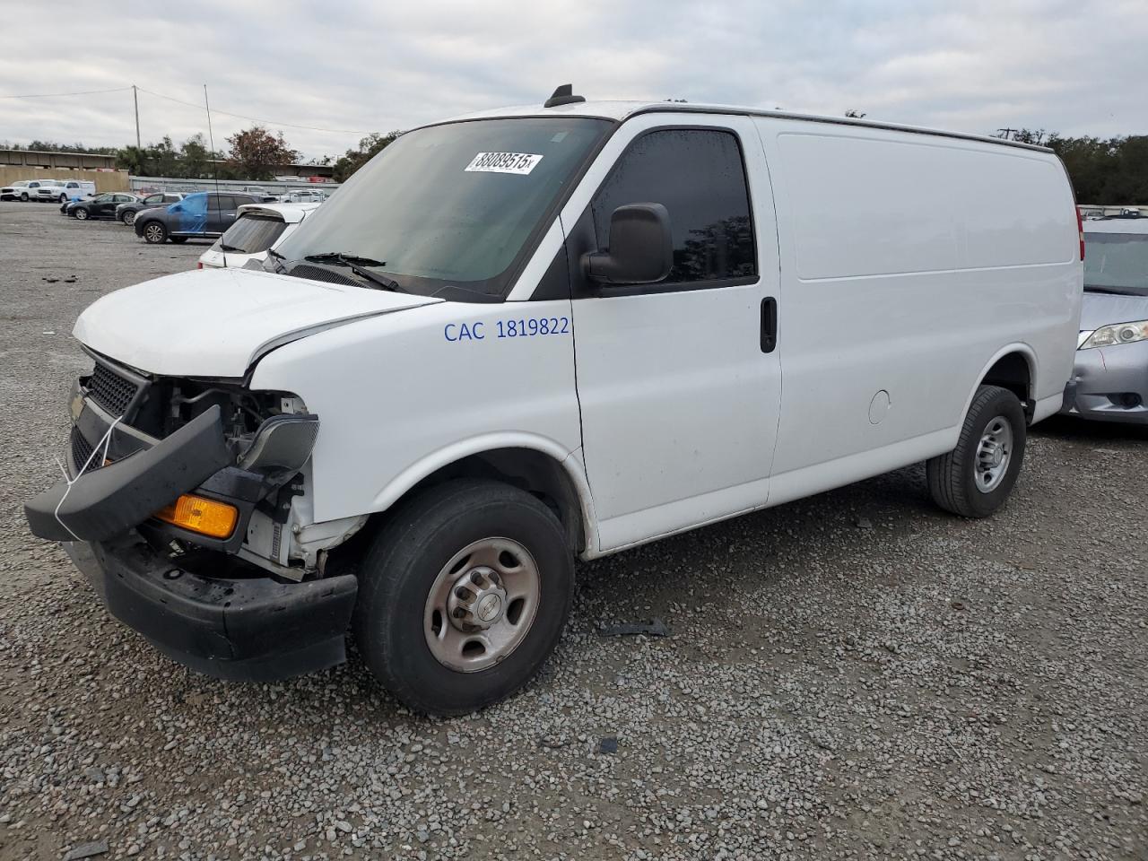 VIN 1GCWGAFP7J1188883 2018 CHEVROLET EXPRESS no.1