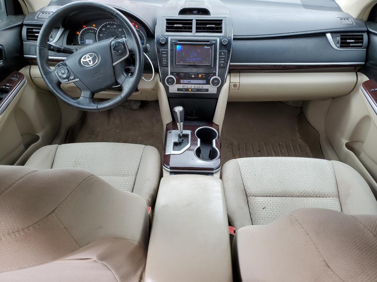 2014 Toyota Camry - Image 8