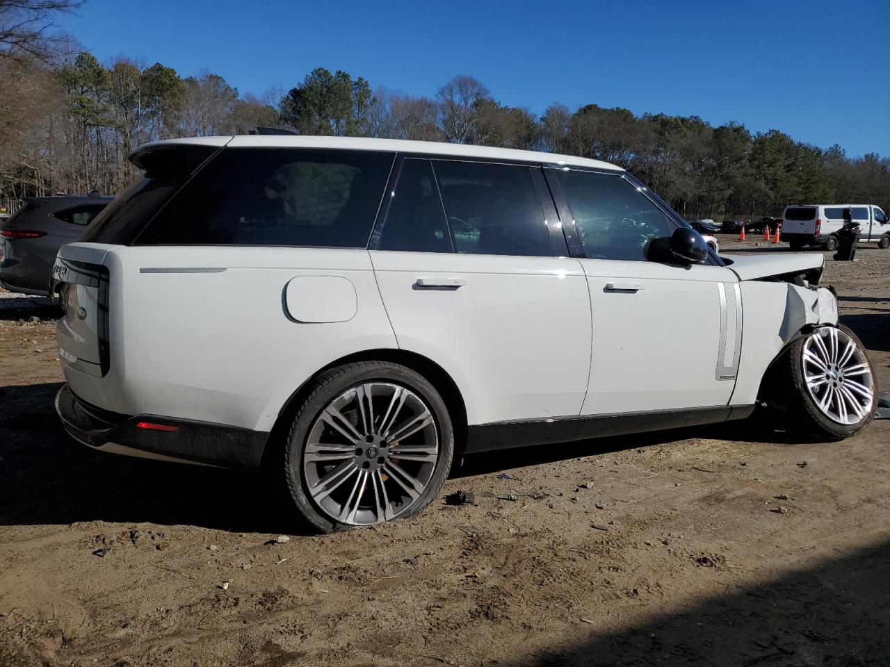 2023 Land Rover Range Rover - Image 3