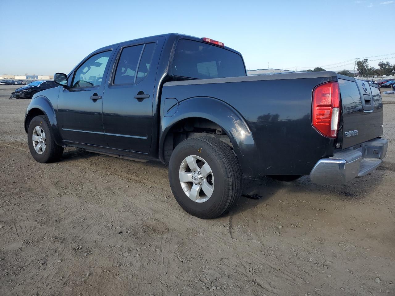 2012 Nissan Navara (Frontier) - Image 2