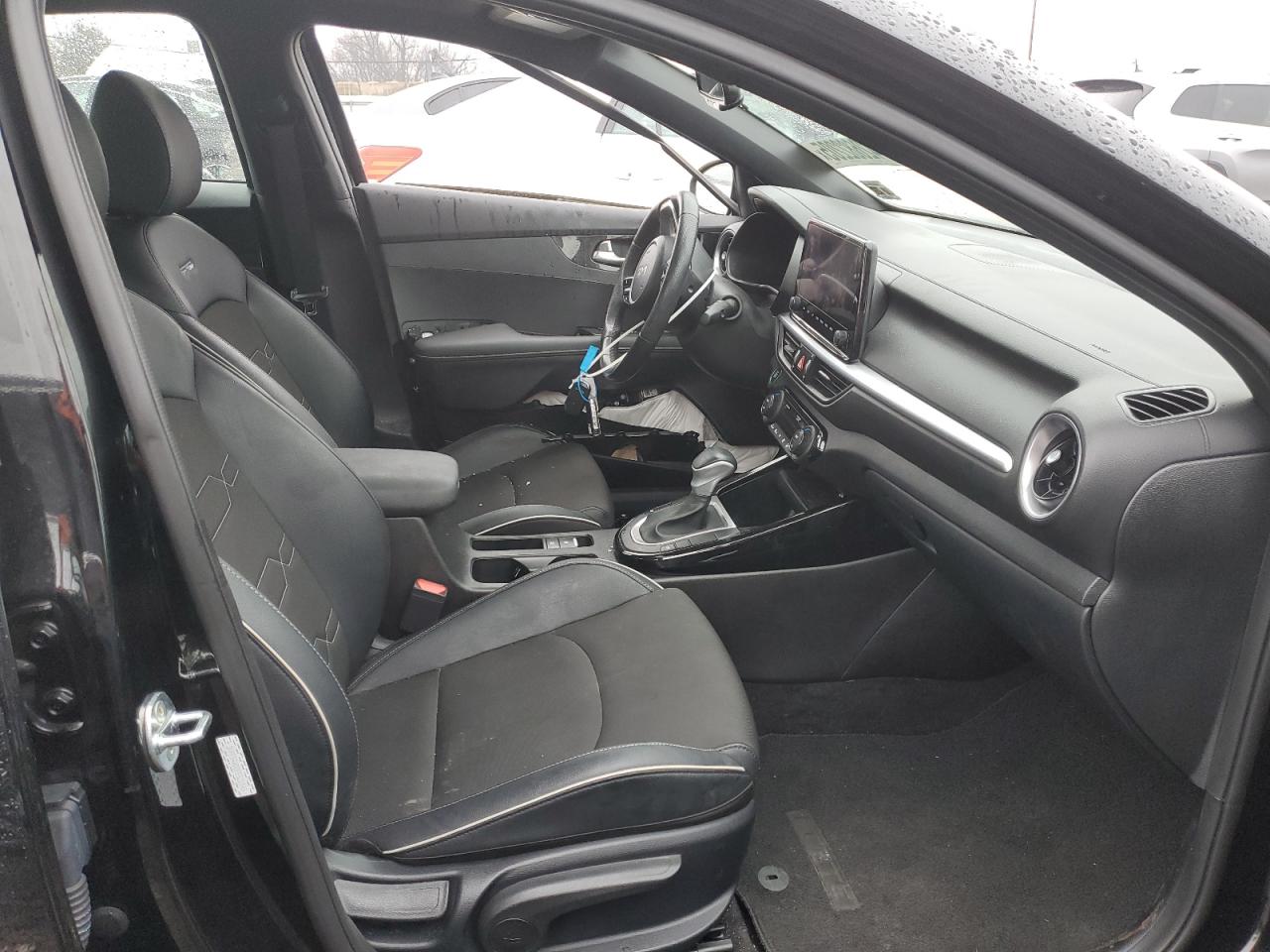 2023 Kia Forte - Image 7