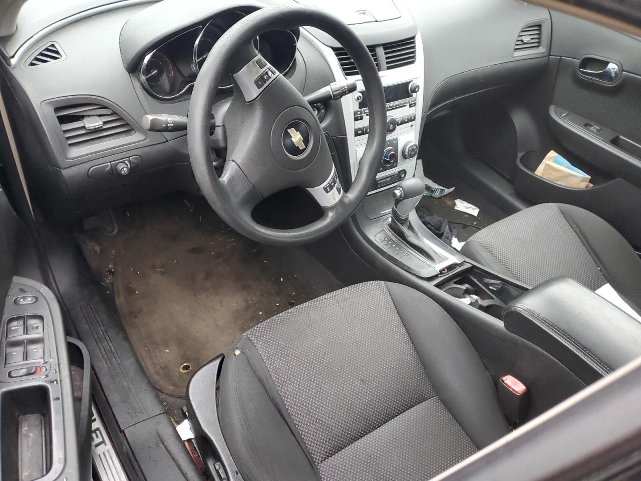 2009 Chevrolet Malibu - Image 8