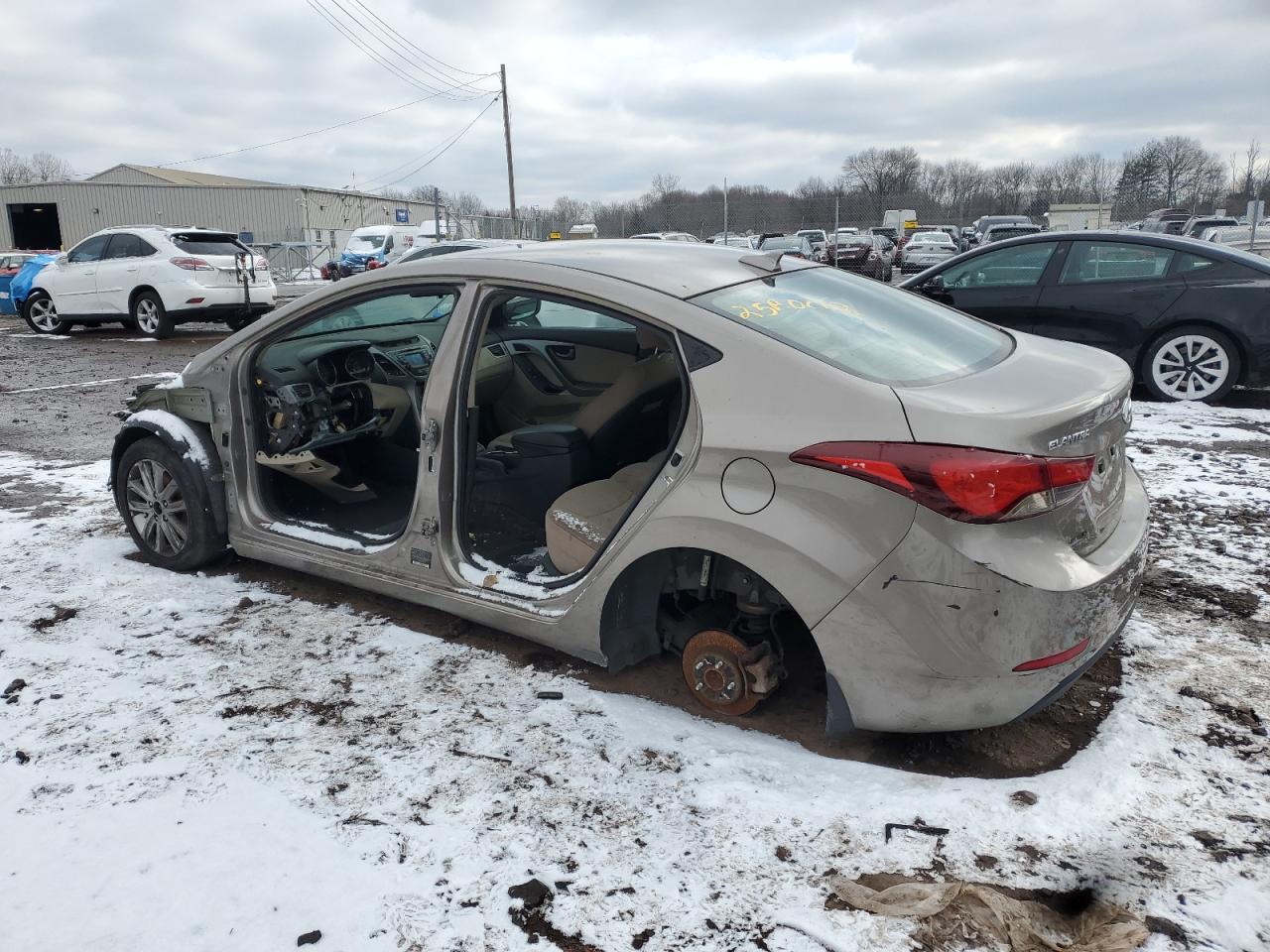 5NPDH4AEXGH759229 2016 HYUNDAI ELANTRA - Image 2