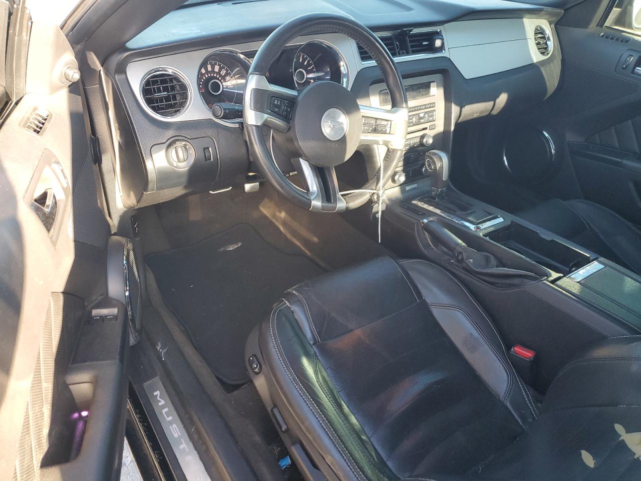 2014 Ford Mustang - Image 8