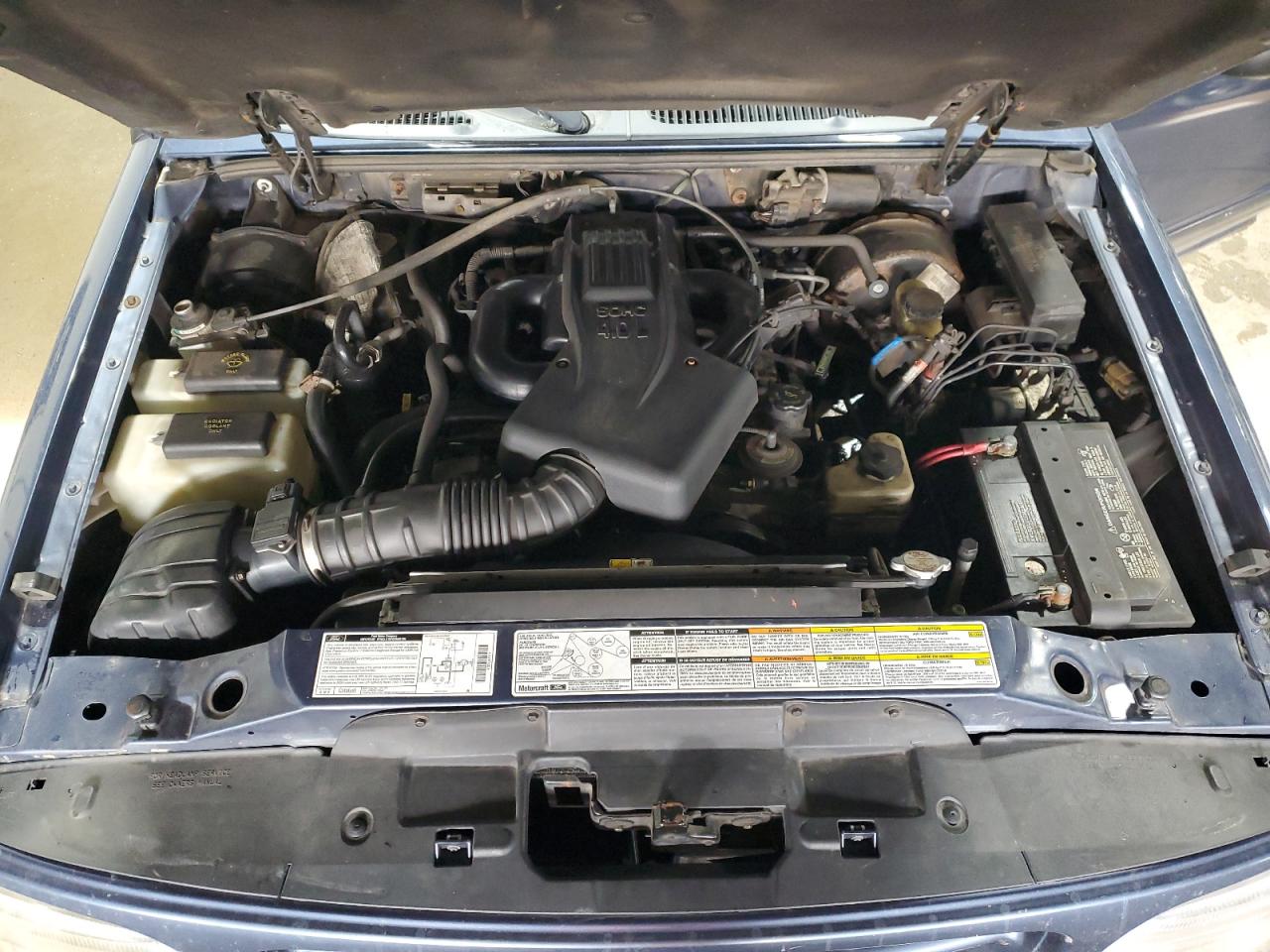 2000 Ford Explorer - Image 12