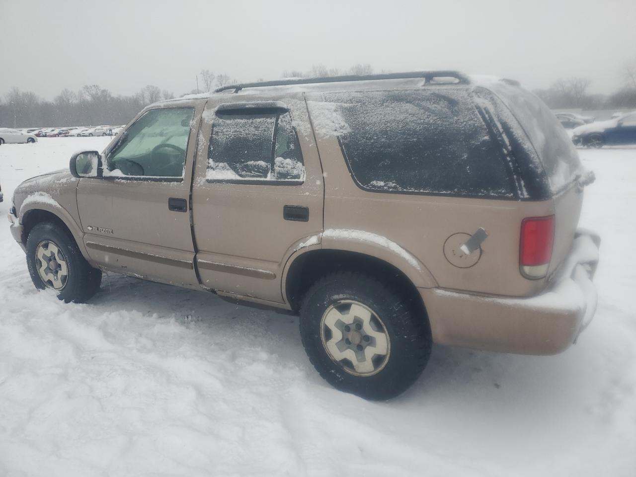 2004 Chevrolet Blazer - Image 2