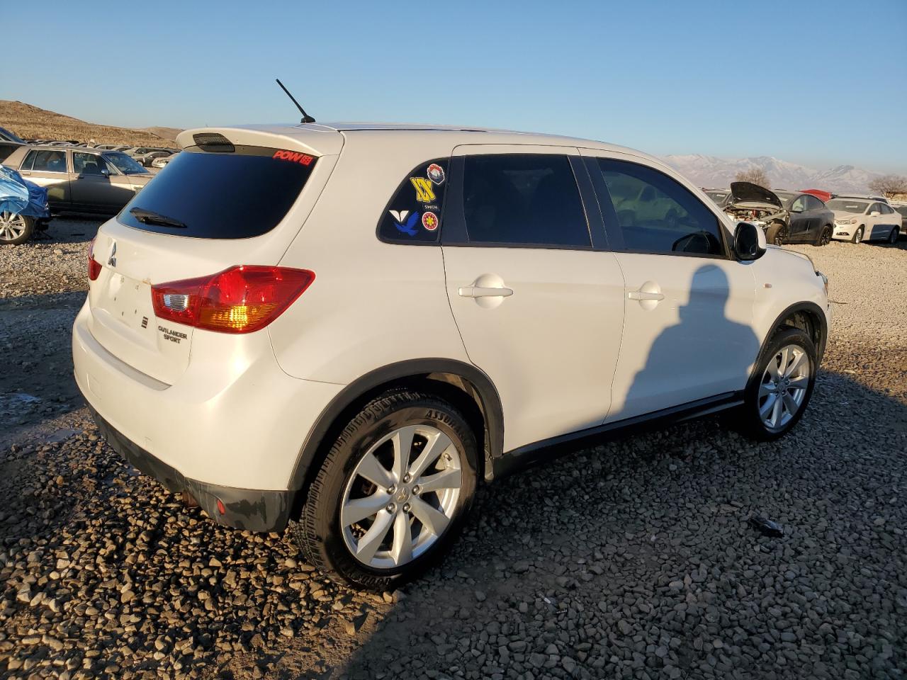 2015 Mitsubishi Outlander - Image 3