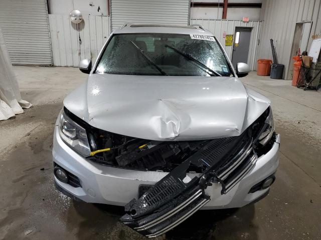  VOLKSWAGEN TIGUAN 2016 Сріблястий