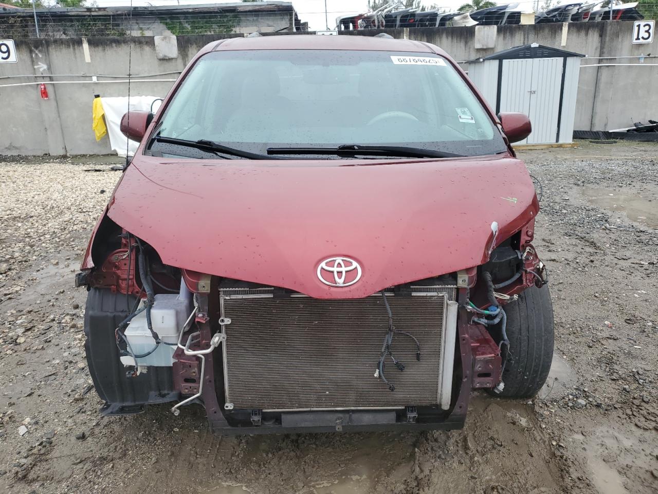 2013 Toyota Sienna - Image 5