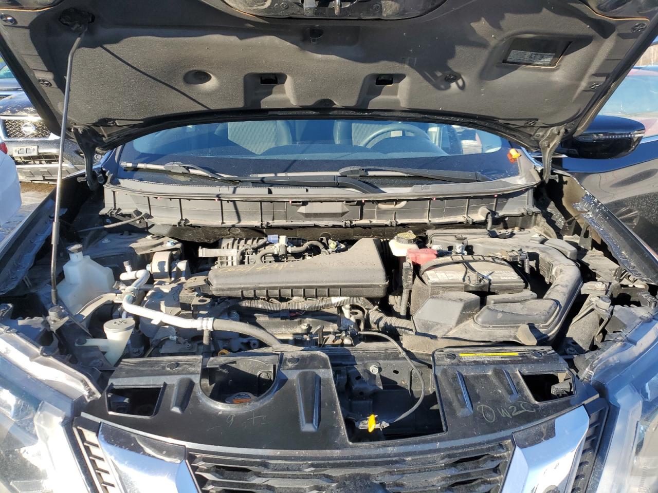 2017 Nissan Rogue - Image 12