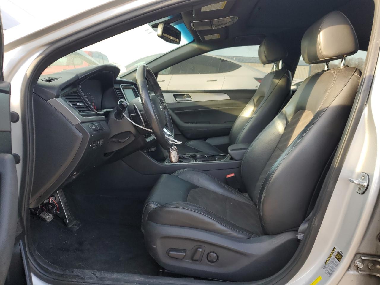 2018 Hyundai Sonata - Image 7