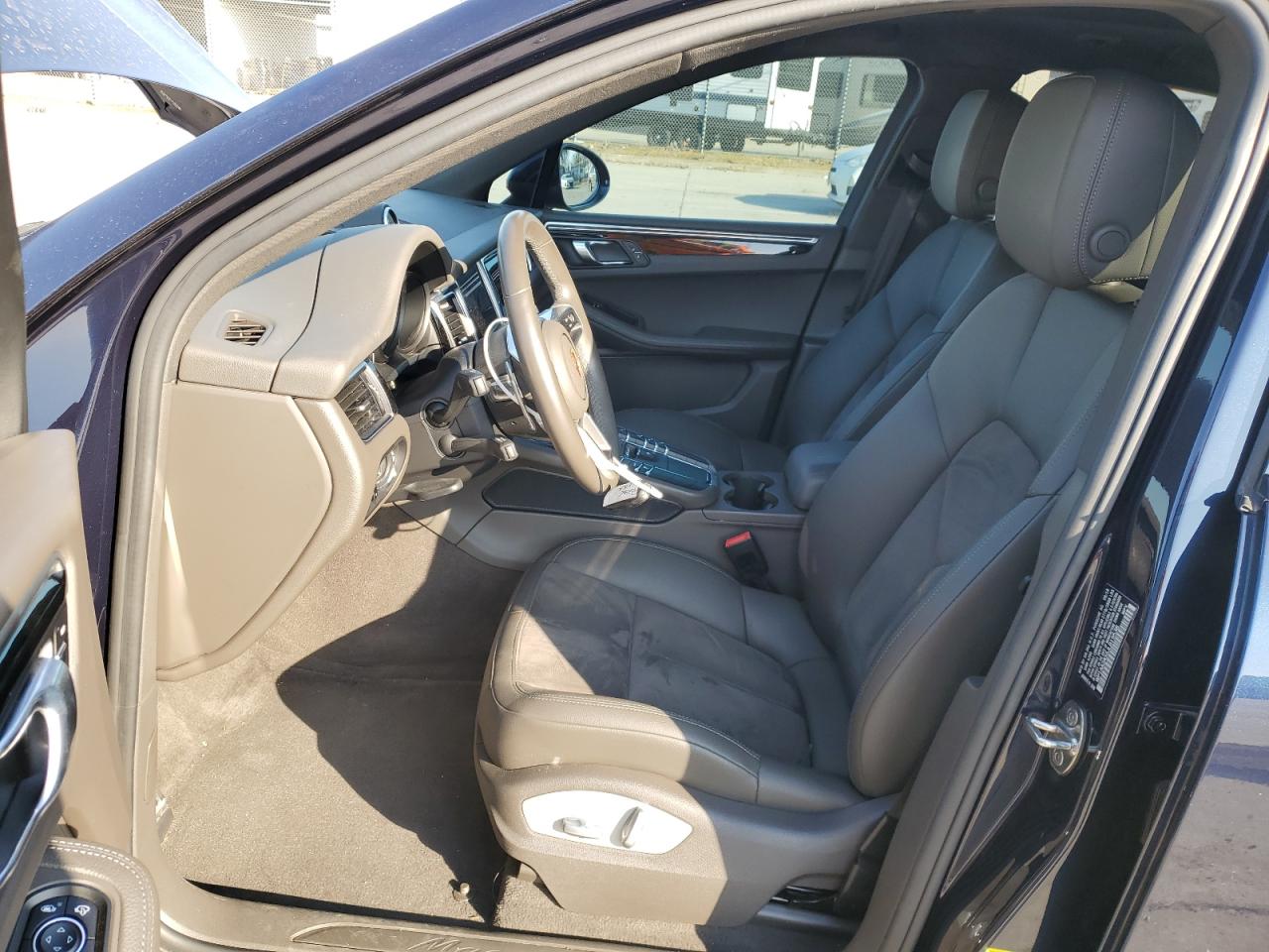 2018 Porsche Macan - Image 7