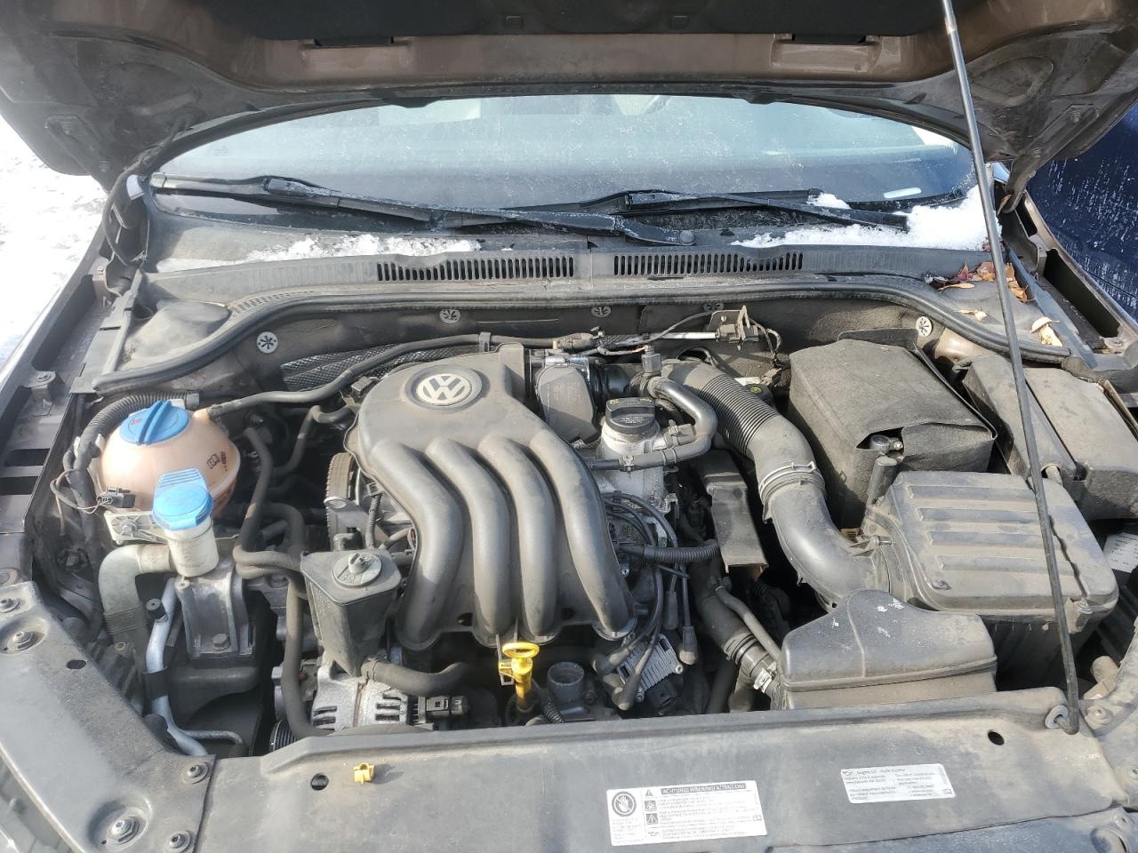 2015 Volkswagen Jetta - Image 11