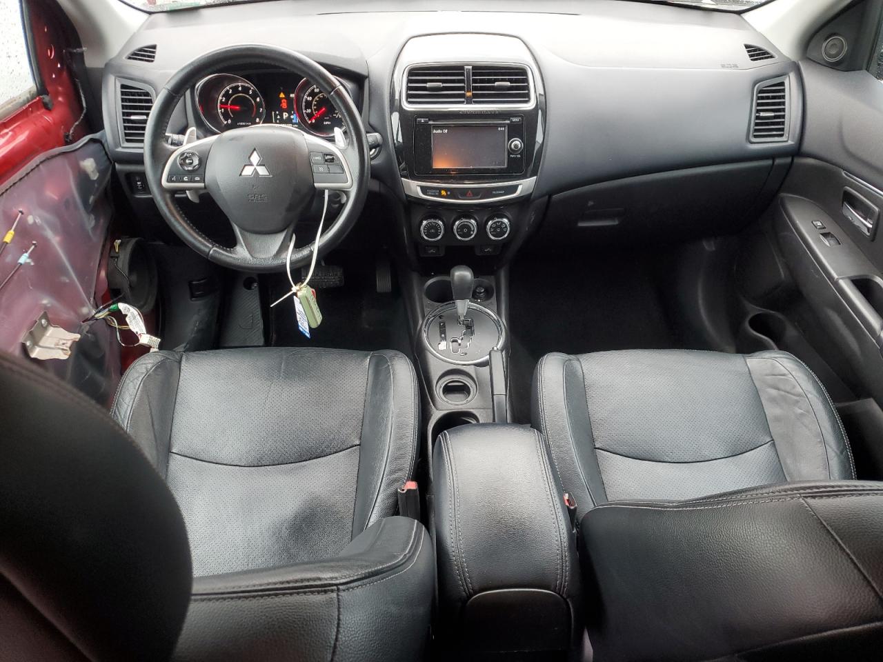 2015 Mitsubishi Outlander - Image 8