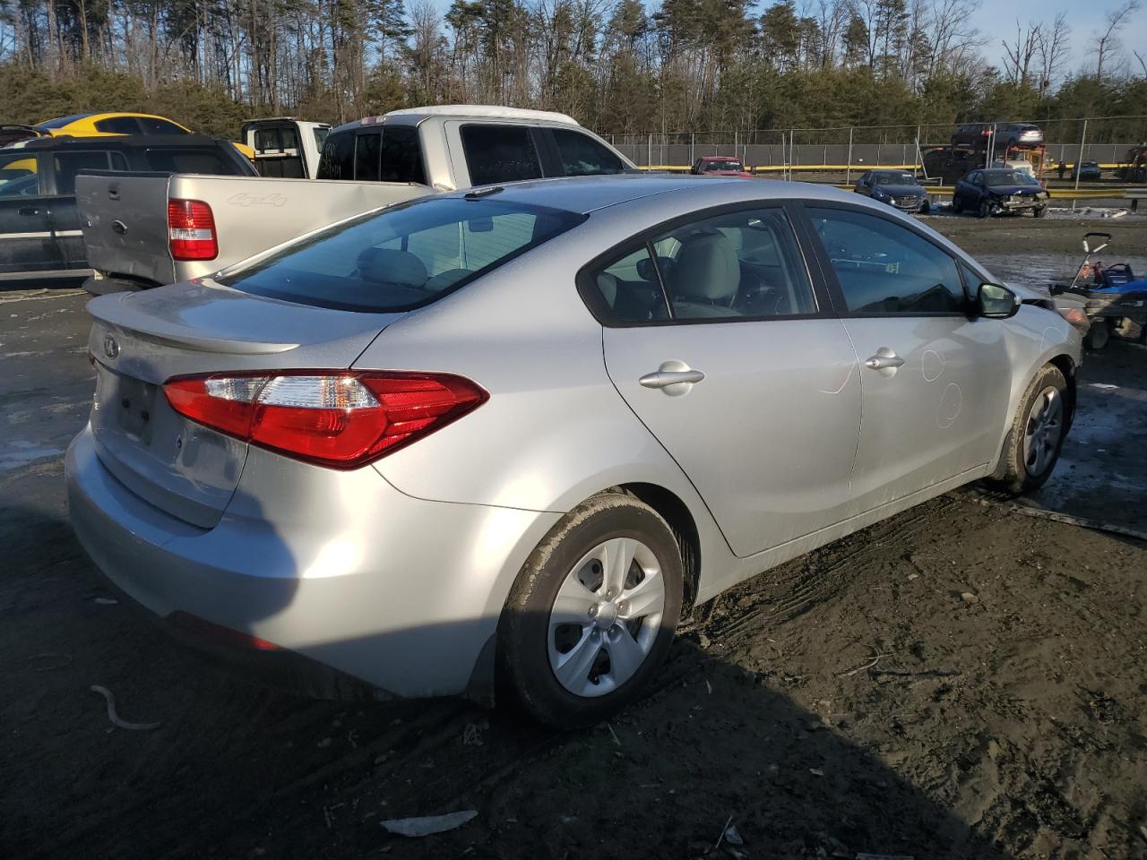 2015 Kia Forte - Image 3