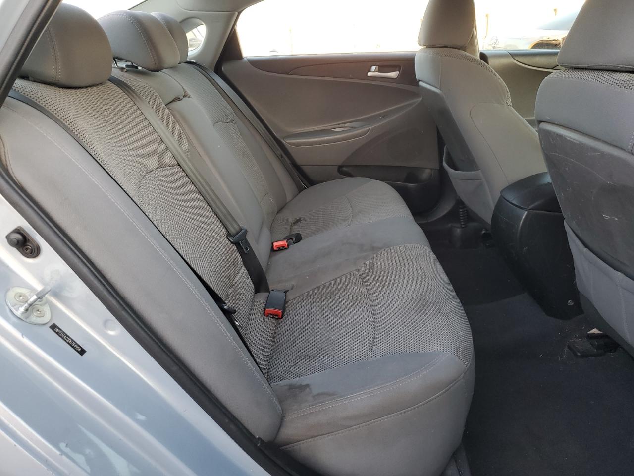 2013 Hyundai Sonata - Image 10