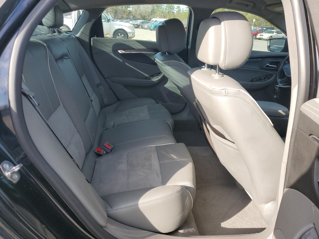 2014 Chevrolet Impala - Image 10
