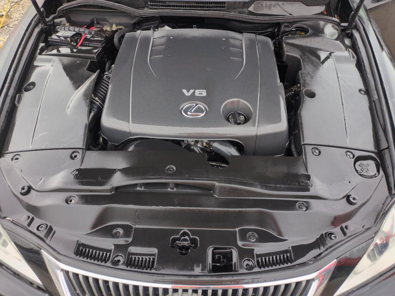 2009 Lexus IS - Image 11