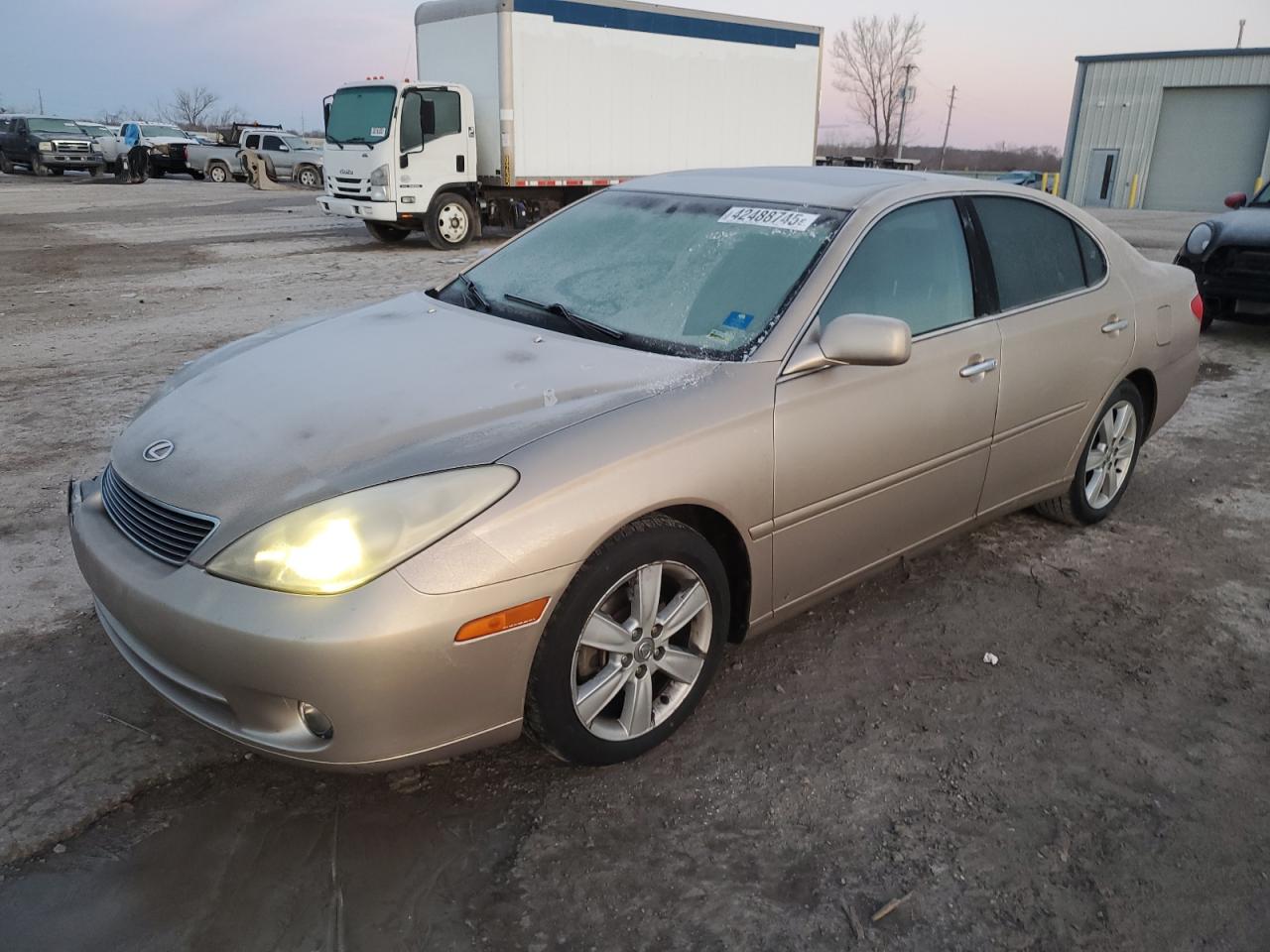 2005 Lexus ES - Image 1