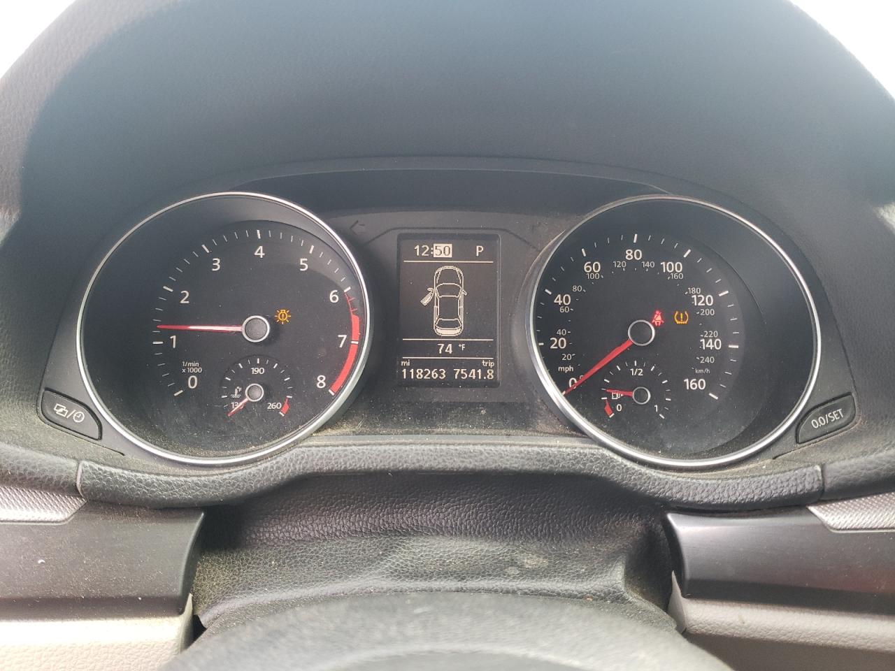 2017 Volkswagen Passat - Image 9