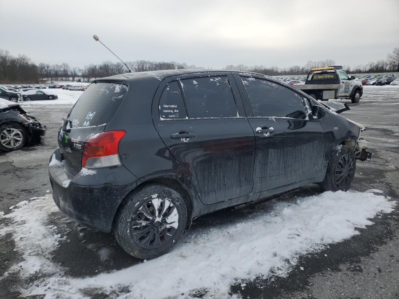 2011 Toyota Yaris - Image 3
