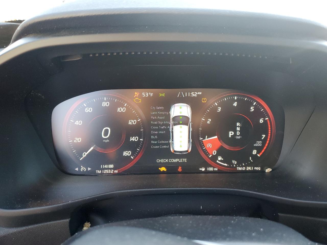 2020 Volvo XC40 - Image 9