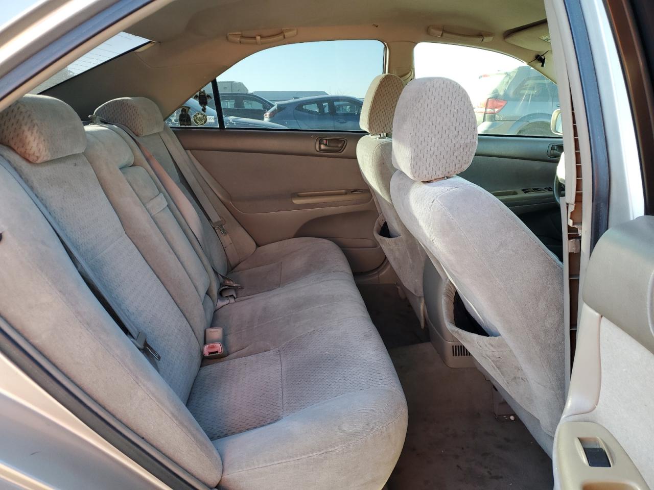 2004 Toyota Camry - Image 10