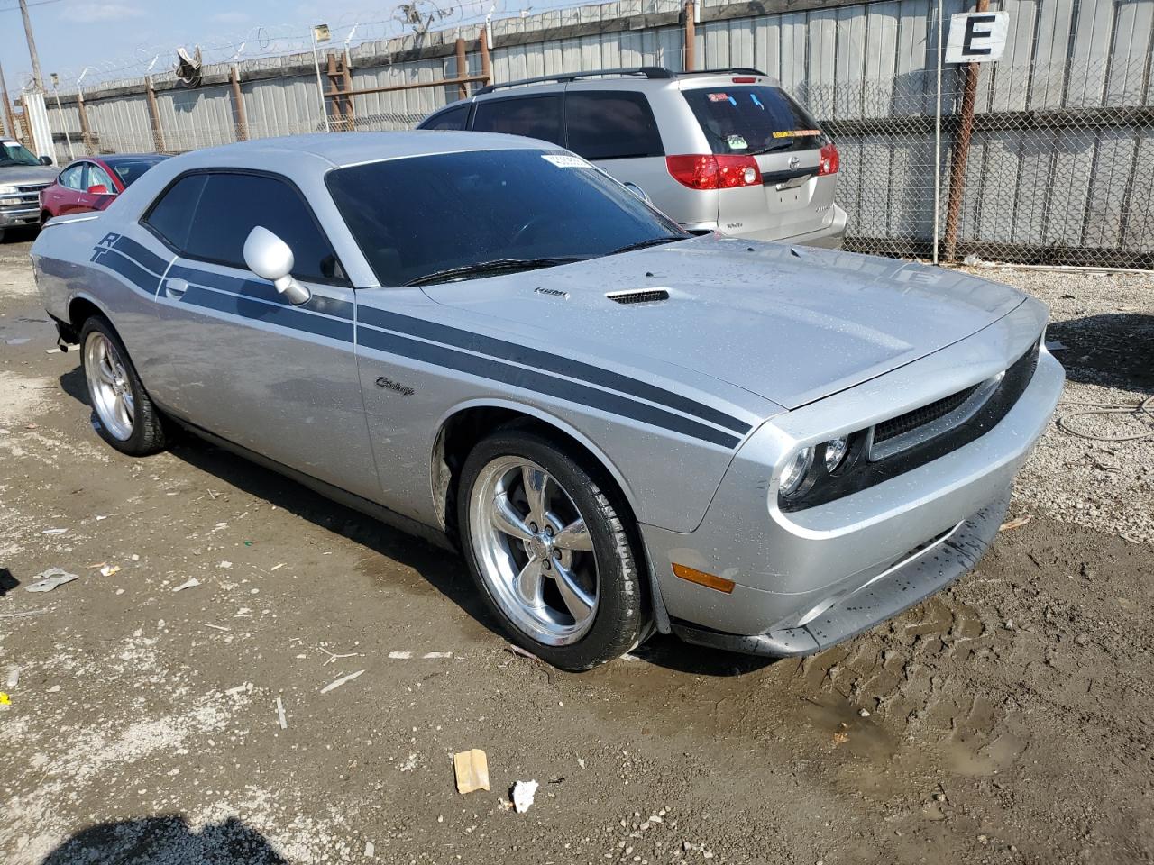 2012 Dodge Challenger - Image 4