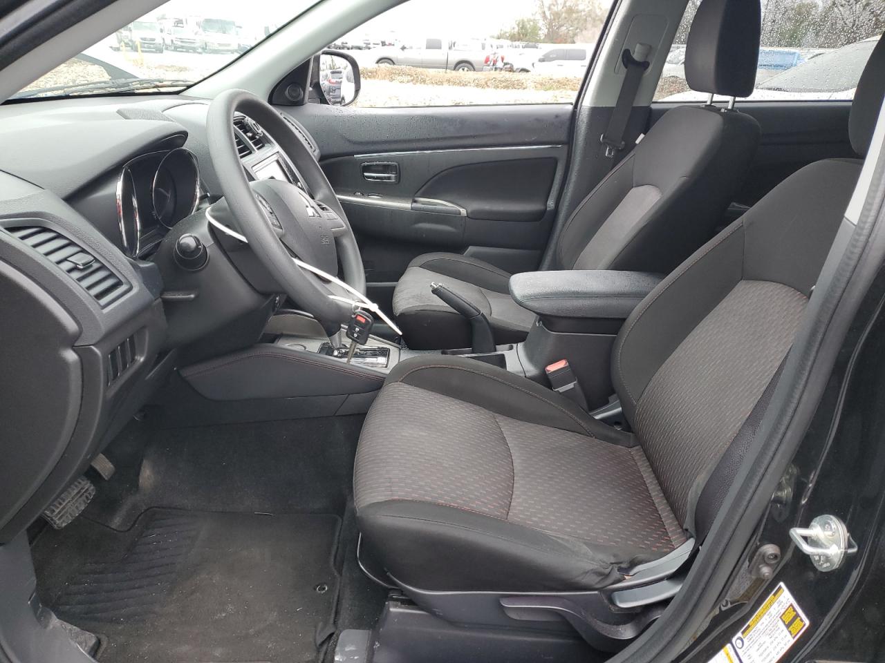 2018 Mitsubishi Outlander - Image 7