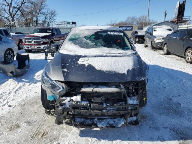  NISSAN VERSA 2022 Szary