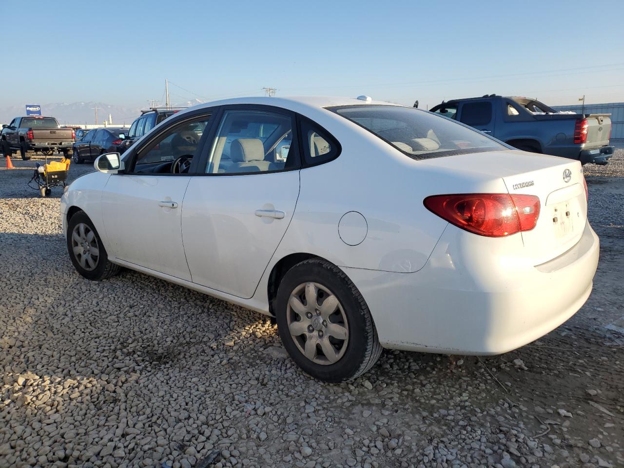 2007 Hyundai Elantra - Image 2