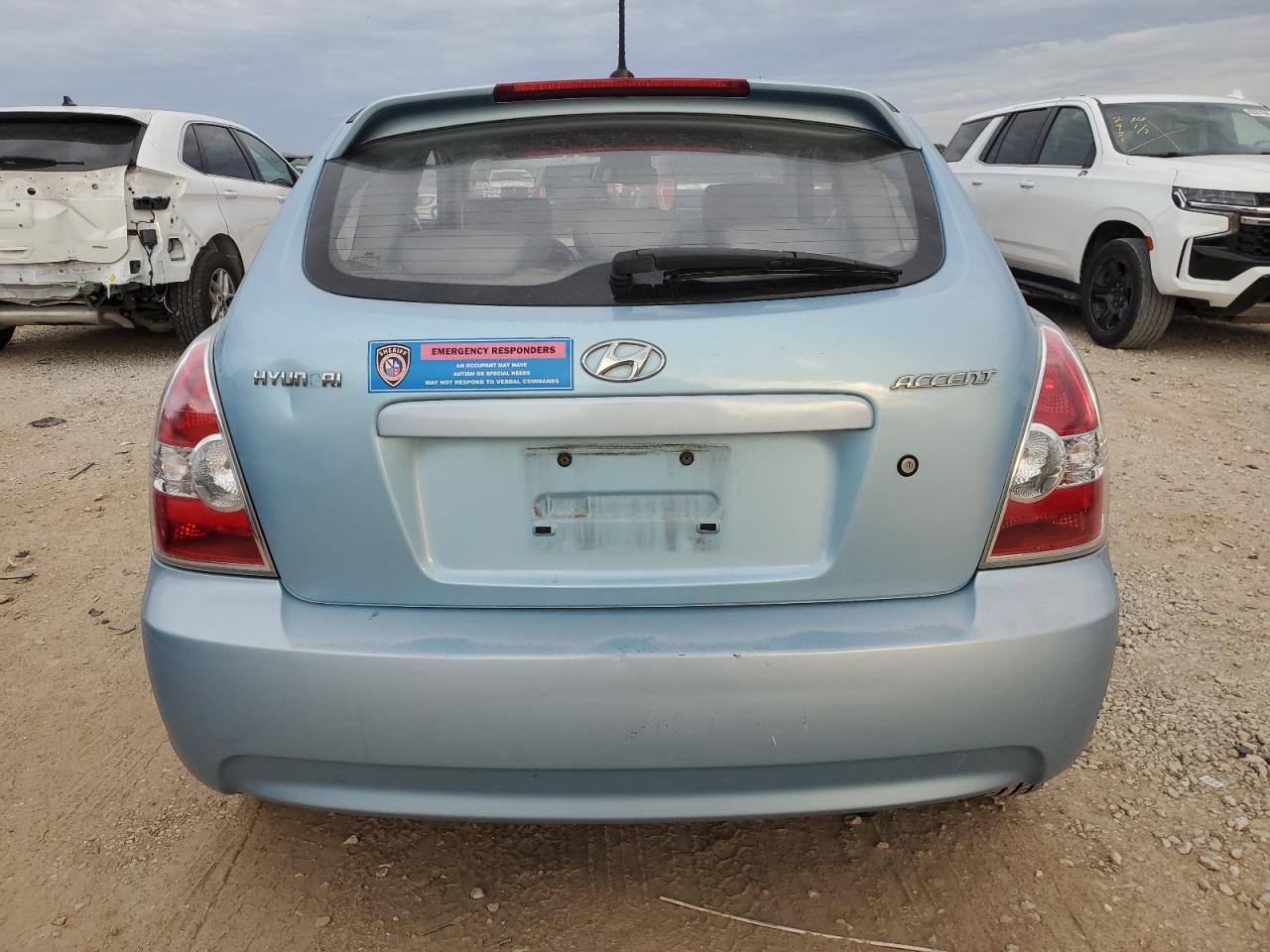 2011 Hyundai Accent - Image 6