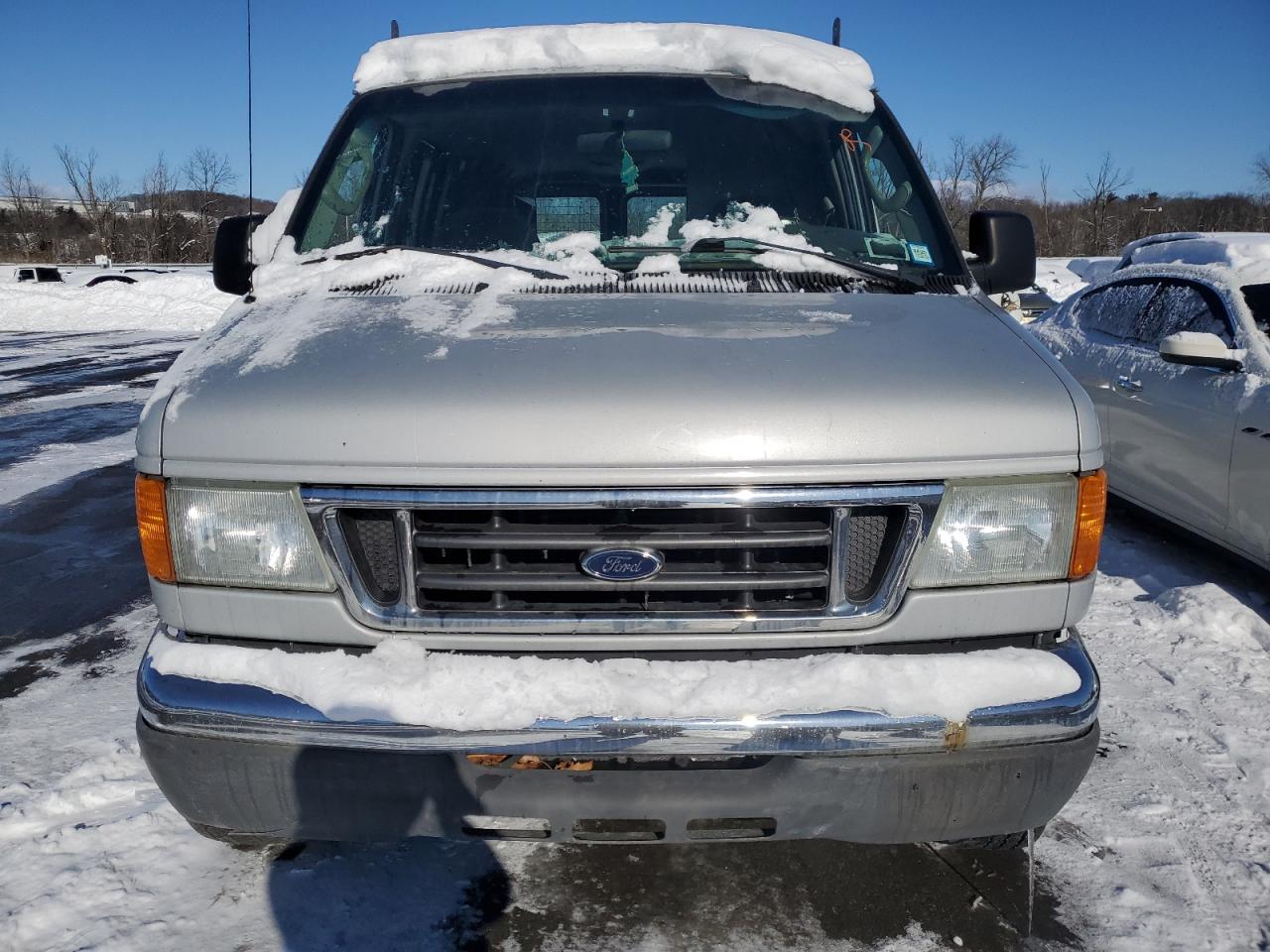 2006 Ford Econoline - Image 5