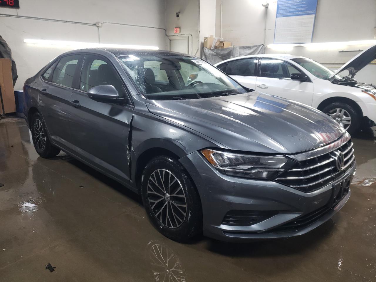 2019 Volkswagen Jetta - Image 4