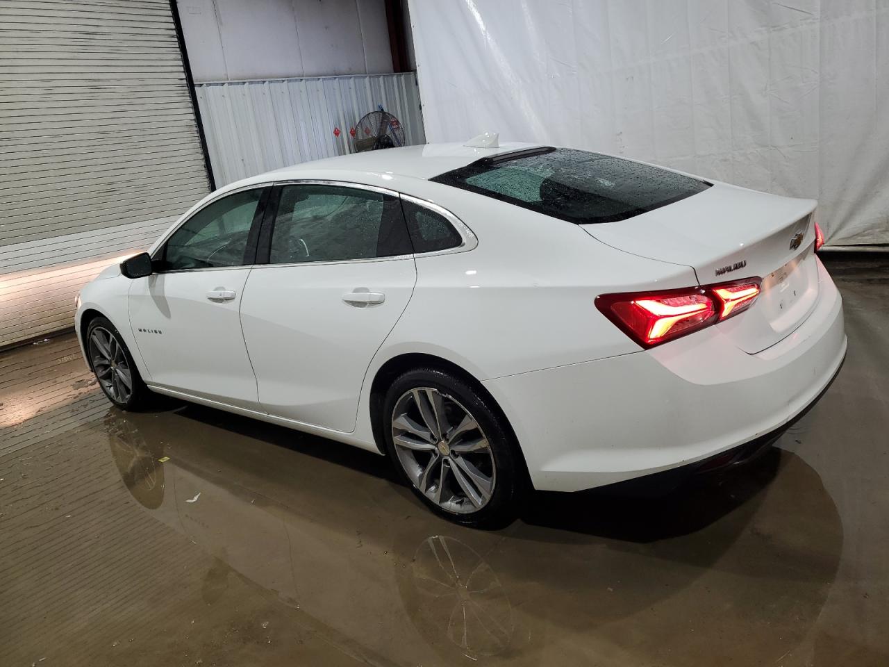 2022 Chevrolet Malibu - Image 2