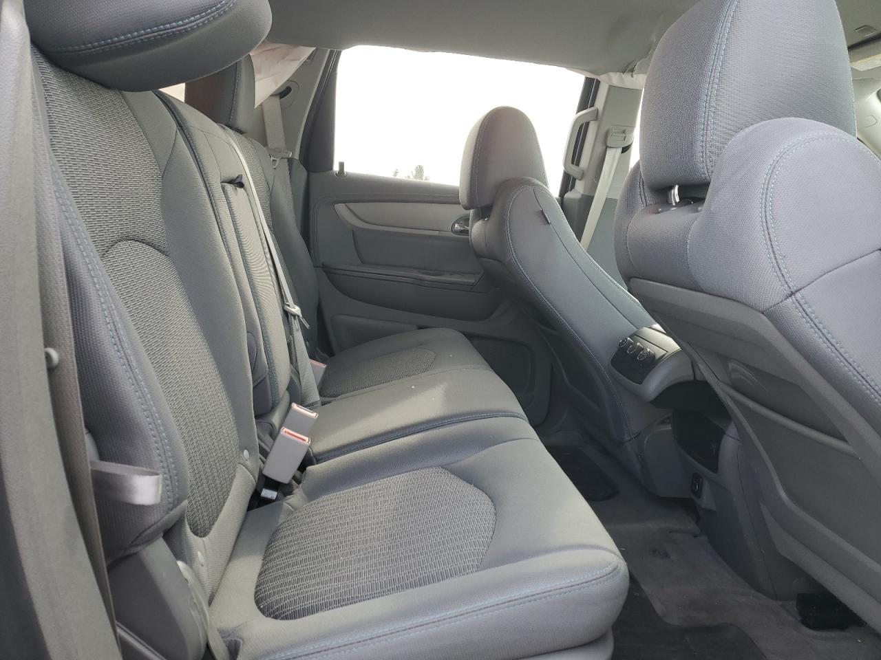 2017 Chevrolet Traverse - Image 11