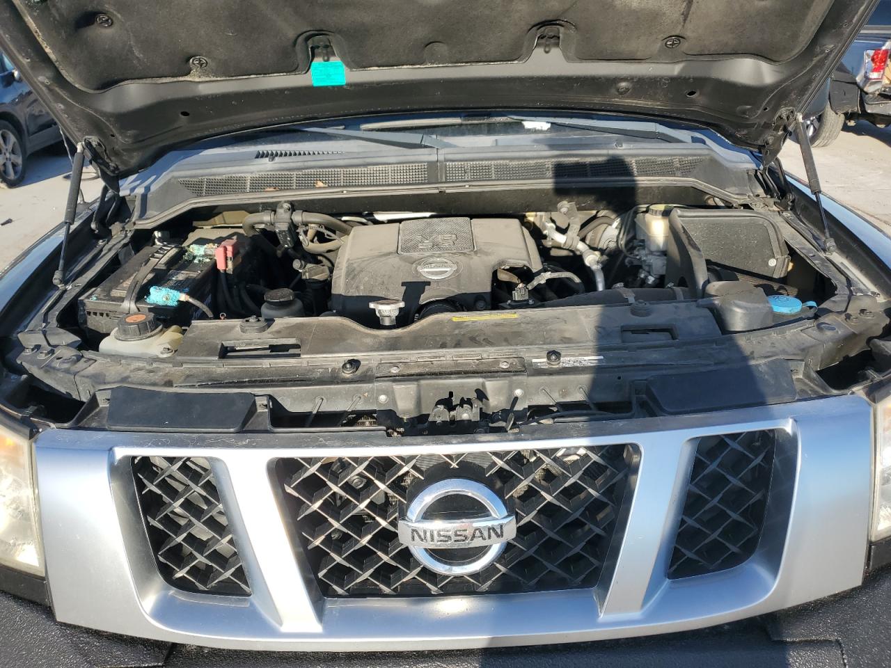 2014 Nissan Titan - Image 11